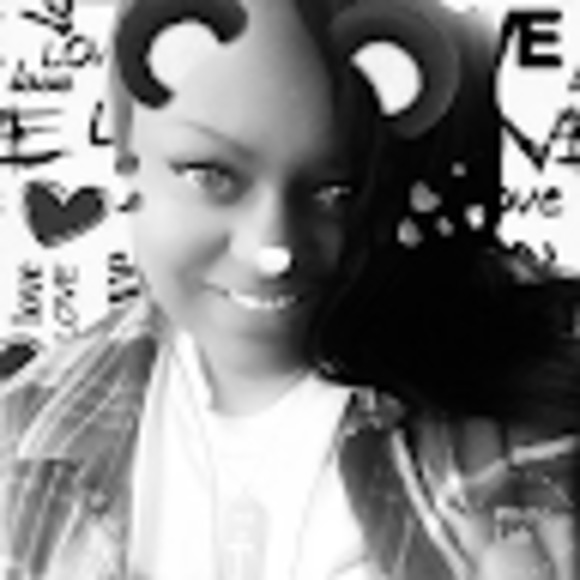 Meet your Posher, Tiara - Picture 1 of 1